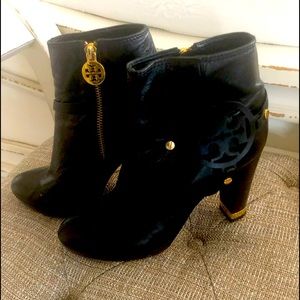 Tory Burch boots sz7 black leather